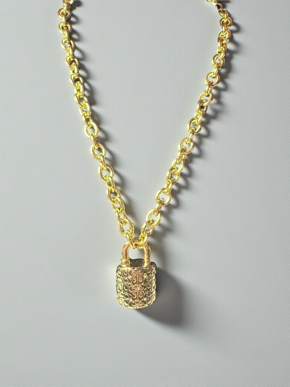 Coach Signature Padlock Pendant Necklace Gold Tone Chain w Dust Bag